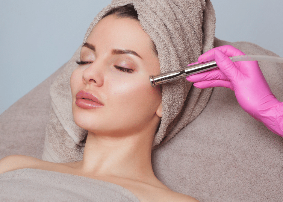MICRODERMABRASION : L’EFFET PEAU NEUVE