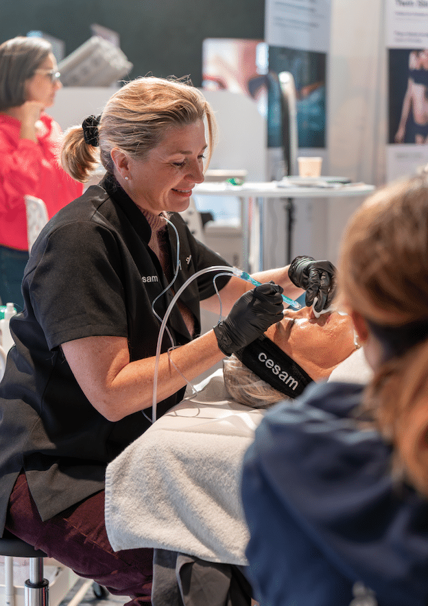 Les visiteurs ont eu l’opportunité de tester une grande variété de soins et d’échanger avec des professionnels disponibles.
